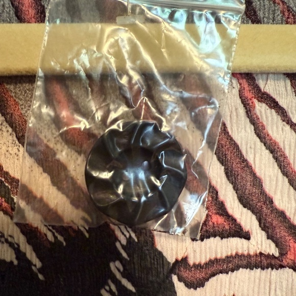 NWOT Rossi Roma Animal Print Long Sleeve Blouse Size XL - Picture 13 of 13